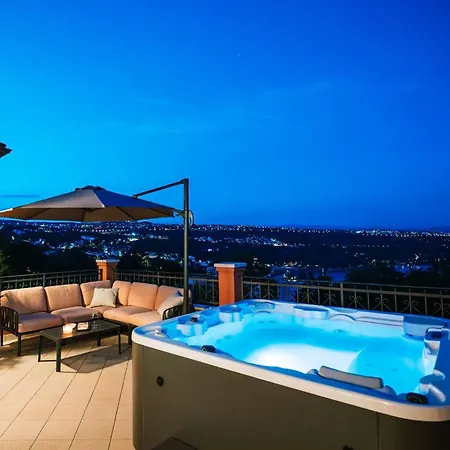 Grosszuegiges- Modernes Mit Terrasse Und Meerblick By Interhome Apartament Opatija