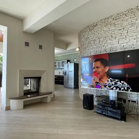 Grosszuegiges- Modernes Mit Terrasse Und Meerblick By Interhome Opatija